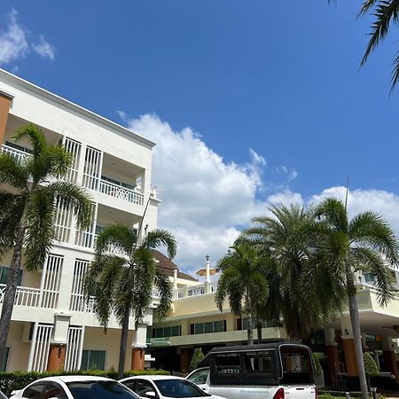 Krabi Front Bay Resort Exterior photo