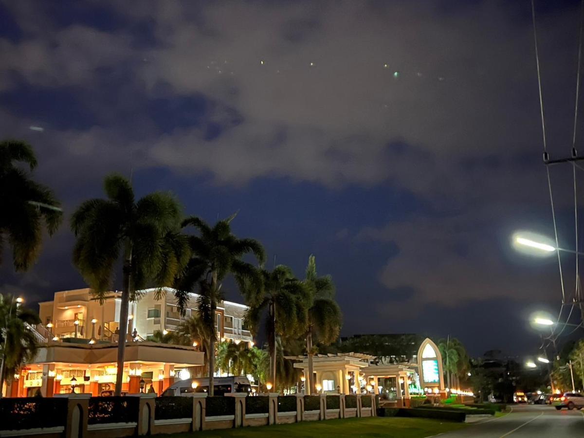 Krabi Front Bay Resort Exterior photo