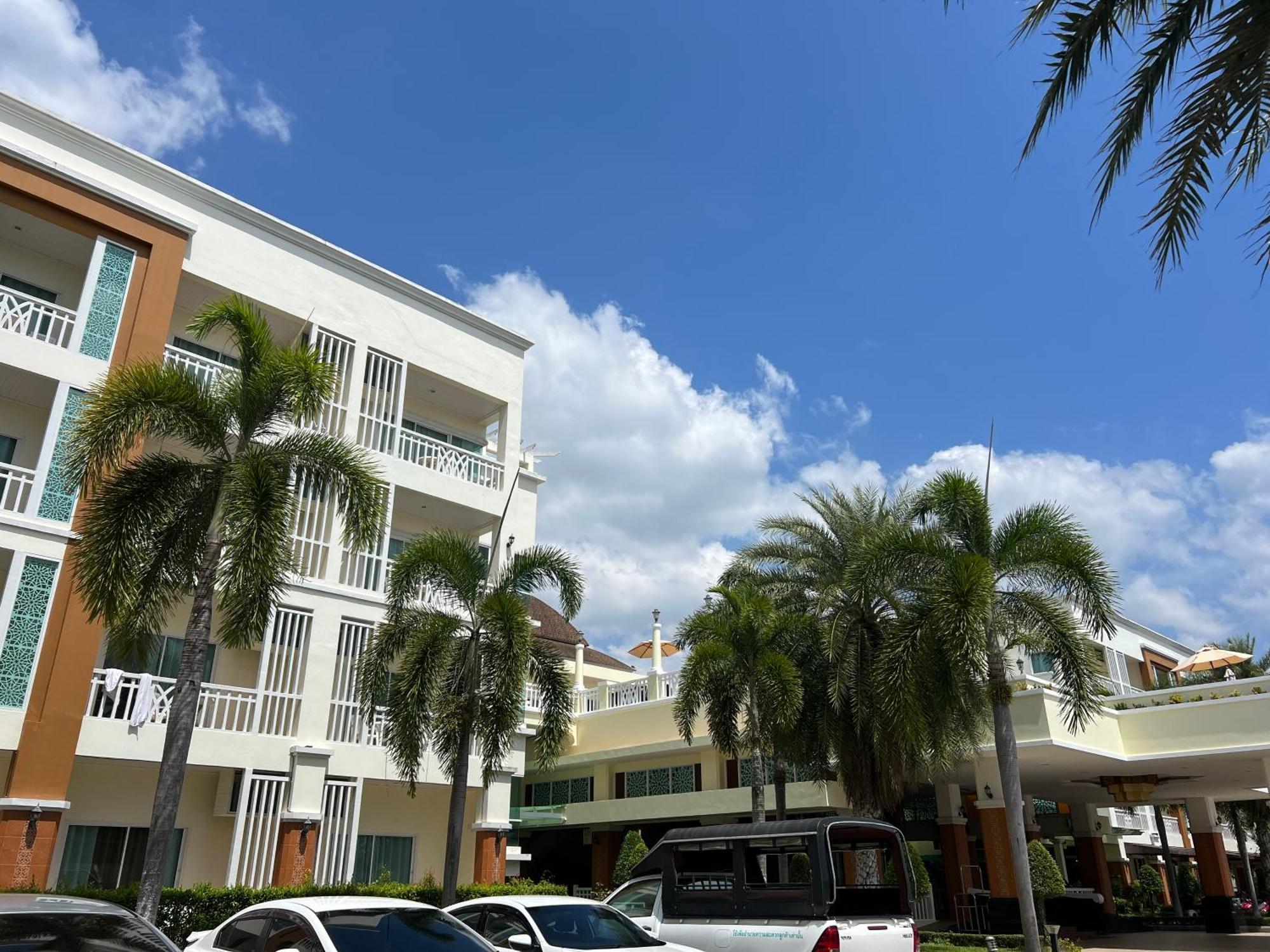 Krabi Front Bay Resort Exterior photo