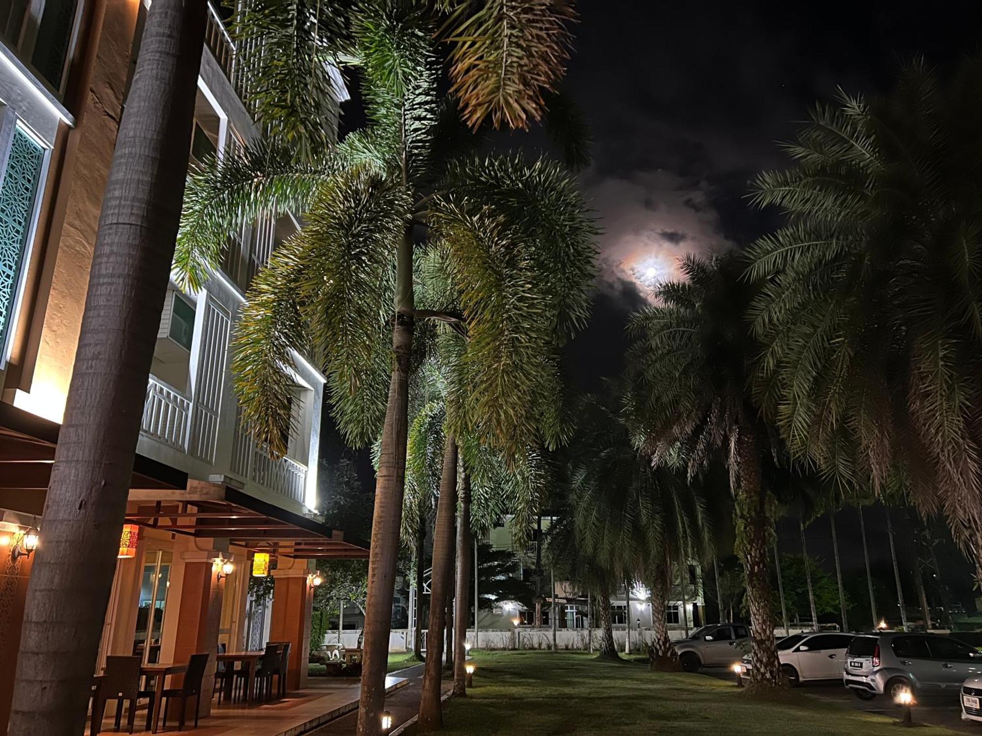 Krabi Front Bay Resort Exterior photo